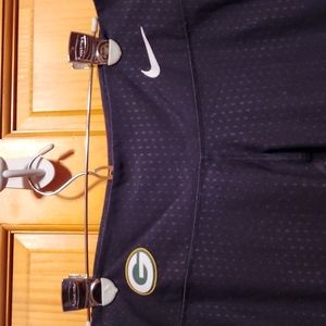 Nike NFL Team Apparel Green Bay Packers leggings.